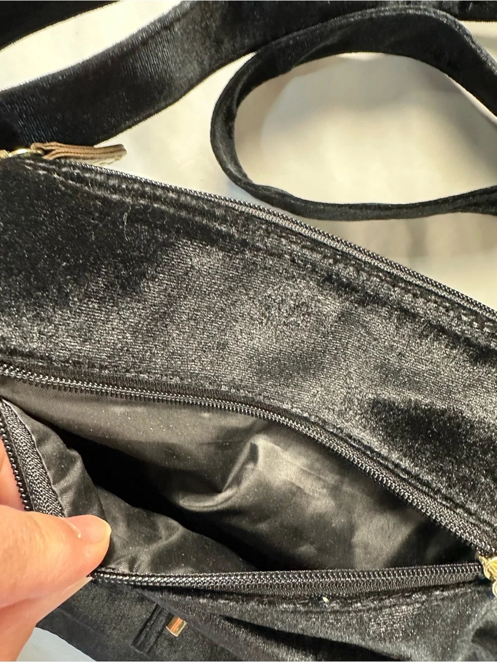 Black Velvet Crossbody Shoulder Bag - Unbranded Velvet Finish